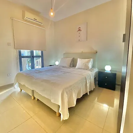Apartament Dekhelia For 4 Persons *